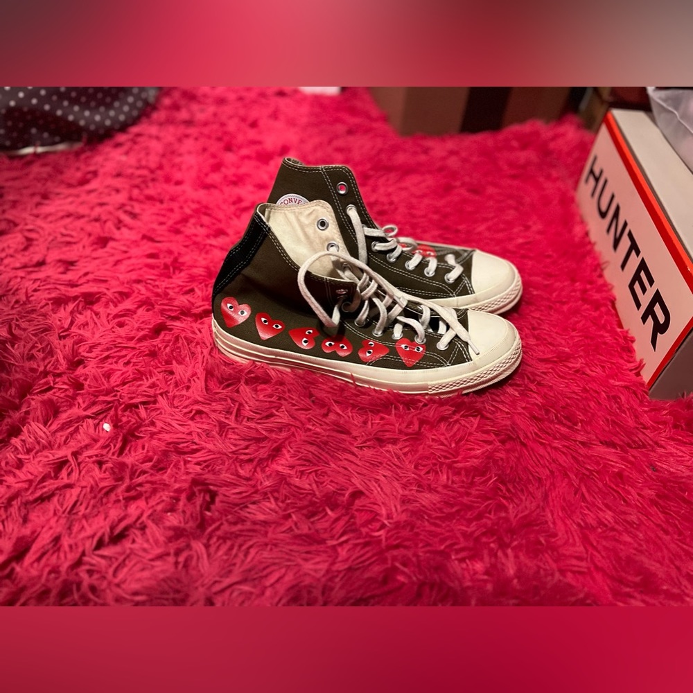 Comme Des Garçons Play x Converse
Chuck Taylor sneakers
